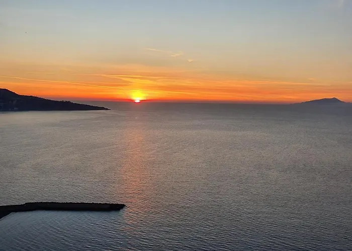 Garden Daire Sorrento